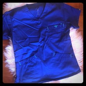 Women’s Med Couture. Scrub Set.